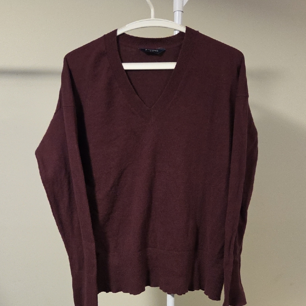 Denver Hayes Maroon V-Neck Sweater